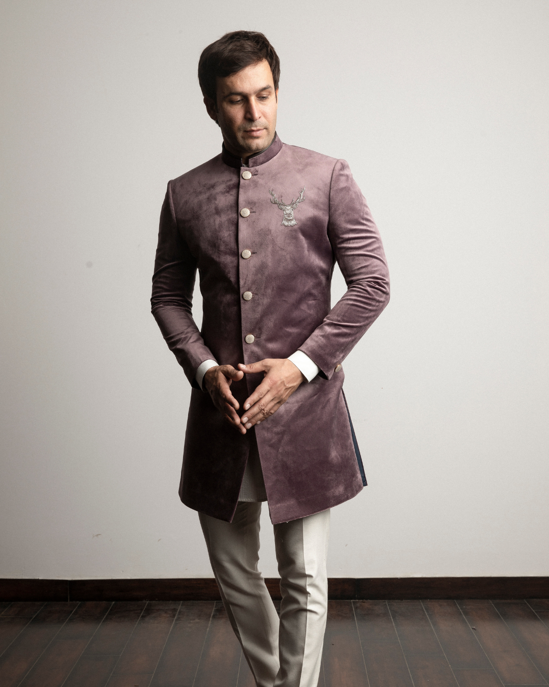 Zari Crest Ensemble
