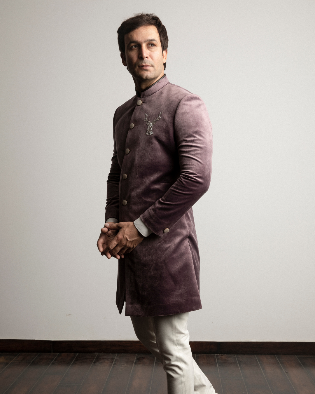 Zari Crest Ensemble
