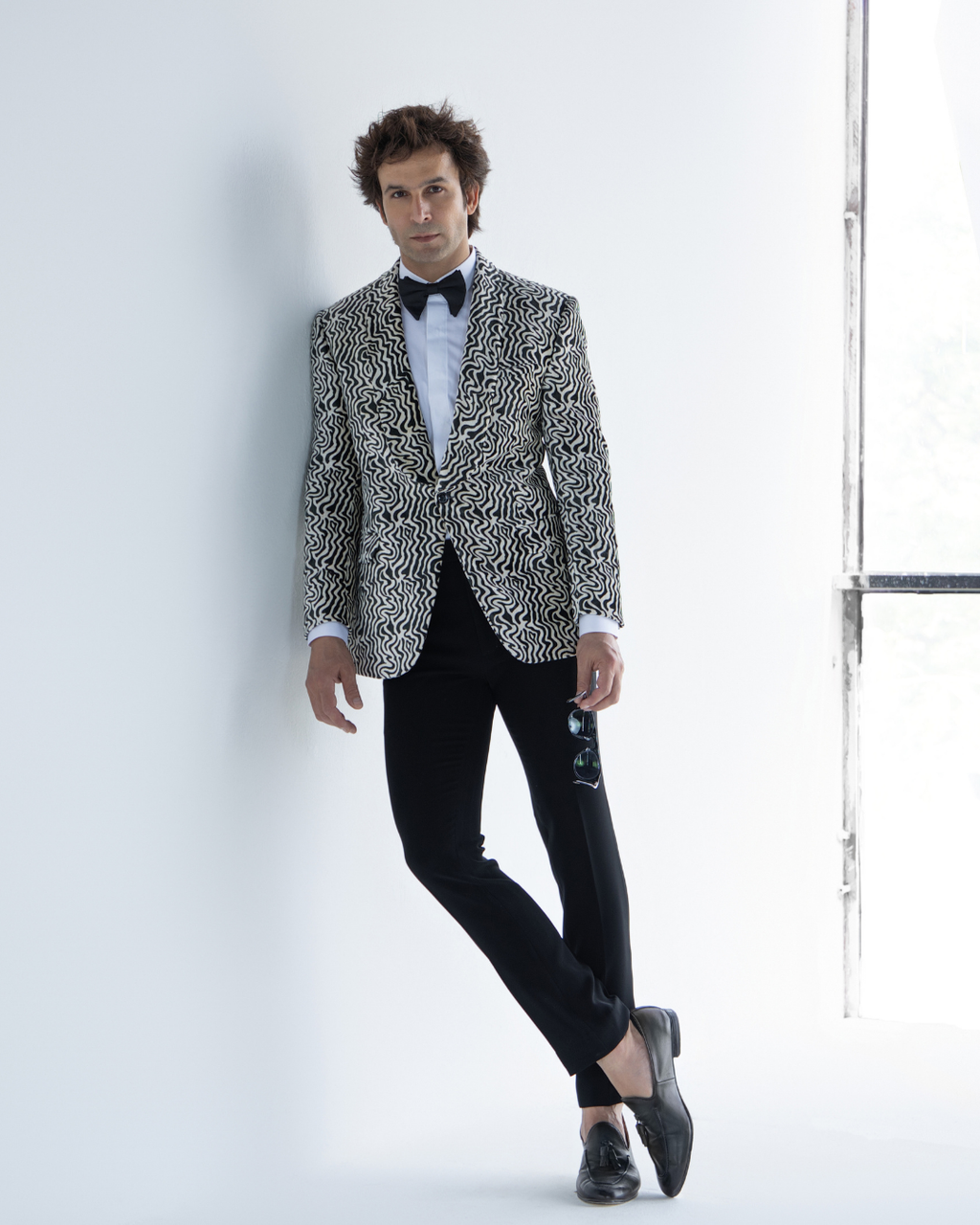 Noir Élan Velvet Tuxedo
